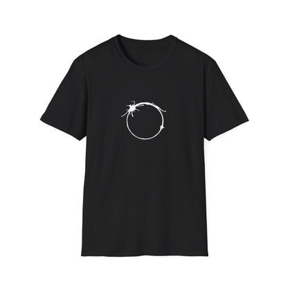 Black Heptapod unisex T-shirt with circular alien language graphic inspired by Arrival, front view — Schwarzes Heptapod-Unisex-T-Shirt mit kreisförmiger Alienschrift, inspiriert von Arrival, Vorderansicht