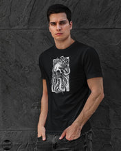 Cargar imagen en el visor de la galería, Unisex Skull Octopus T-Shirt
