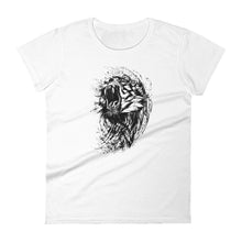 Load image into Gallery viewer, Women&#39;s Lion T-shirt - ParanoicBCN
